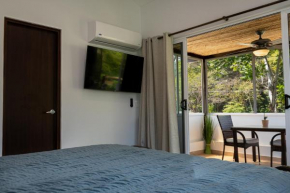 Beach Getaway Luxurious Studio 2nd Floor